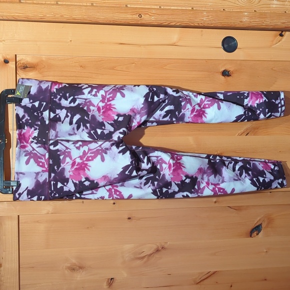 Old Navy Active NWT Go-Dry Fitted Leggings 29" Full Length Purple Floral Sz XL - Picture 3 of 4